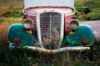 rusted old car